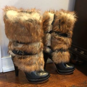 UGG Foxley Black leather plush sheepskin size 7